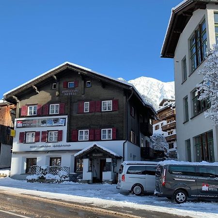Adventure Hostel Klosters Eksteriør billede
